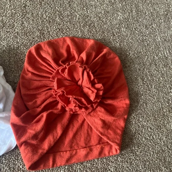 ❤️Bundle of 4 baby hats - Picture 4 of 4